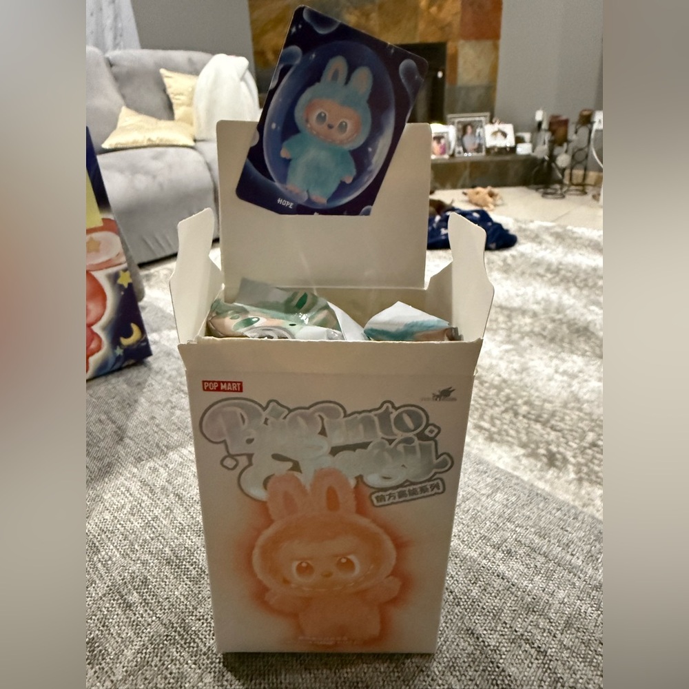 Pop Mart Big Into Energy - Hope.  100% Authentic